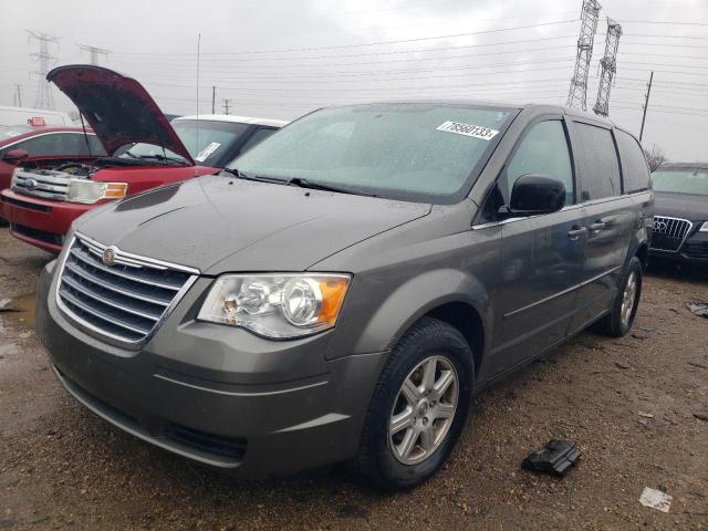 CHRYSLER TOWN & COU 2010 مع رقم تعريف المركبة 2A4RR2D14AR448643 - صورة من المزاد