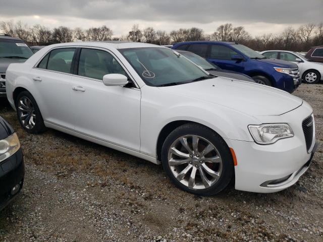 Photo 4 from auction – 2016 CHRYSLER 300 LIMITE with VIN 2C3CCAAG1GH349135