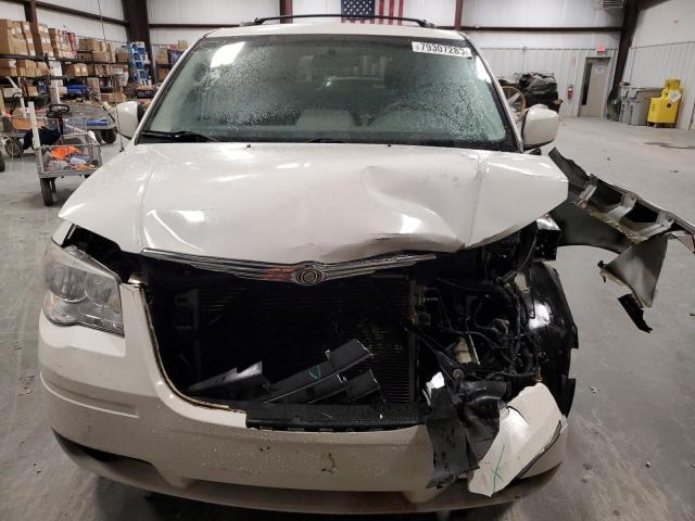 Photo 5 from auction – 2010 CHRYSLER TOWN & COU with VIN 2A4RR5D16AR197965