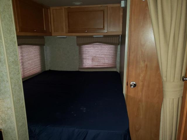 Photo 6 from auction – 2010 WINNEBAGO CHALET with VIN 1FDWE35S89DA49794