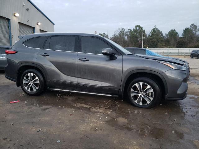 Photo 4 from auction – 2022 TOYOTA HIGHLANDER with VIN 5TDGZRAH9NS552243