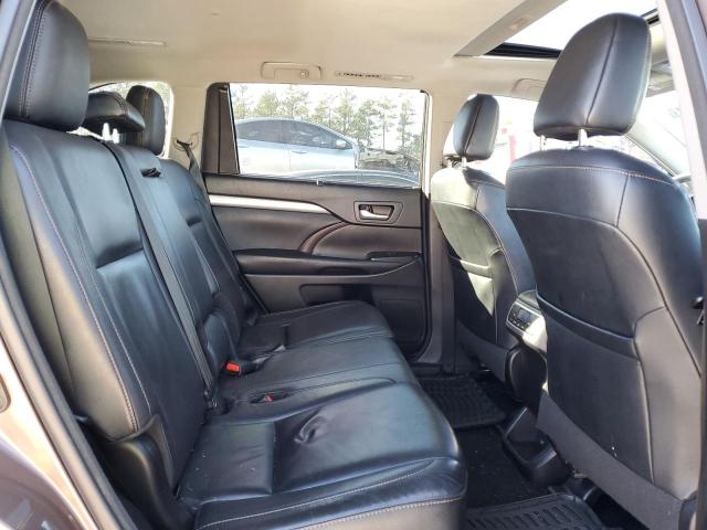 Photo 11 from auction – 2017 TOYOTA HIGHLANDER with VIN 5TDKZRFH0HS196241