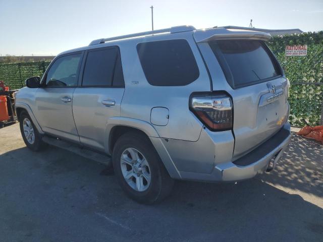 Photo 2 from auction – 2015 TOYOTA 4RUNNER SR with VIN JTEZU5JR5F5090629