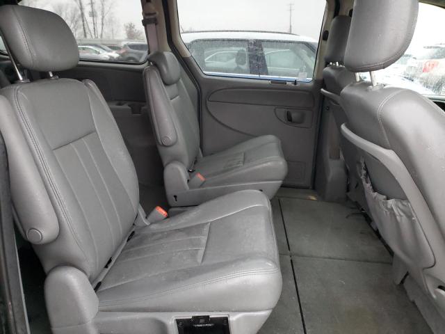 Photo 11 from auction – 2005 CHRYSLER TOWN & COU with VIN 2C4GP54L05R566264