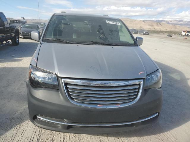 Photo 5 from auction – 2016 CHRYSLER TOWN & COU with VIN 2C4RC1BGXGR282064