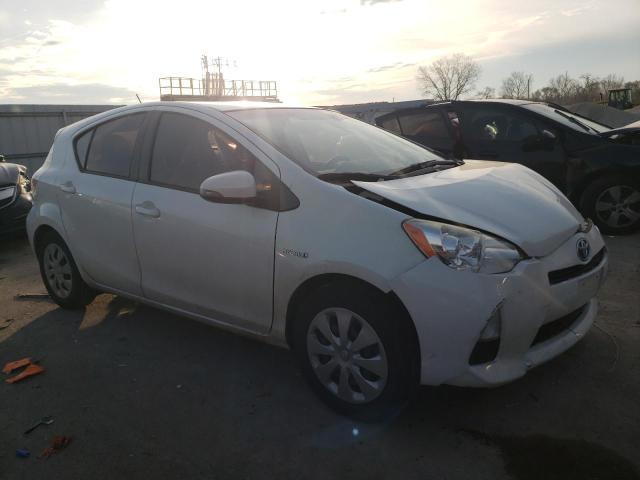 Photo 4 from auction – 2014 TOYOTA PRIUS C with VIN JTDKDTB3XE1080432