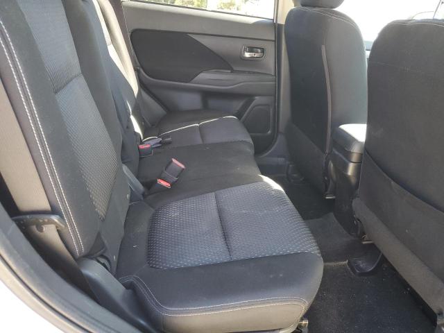 Photo 11 from auction – 2016 MITSUBISHI OUTLANDER with VIN JA4AD3A39GZ001487