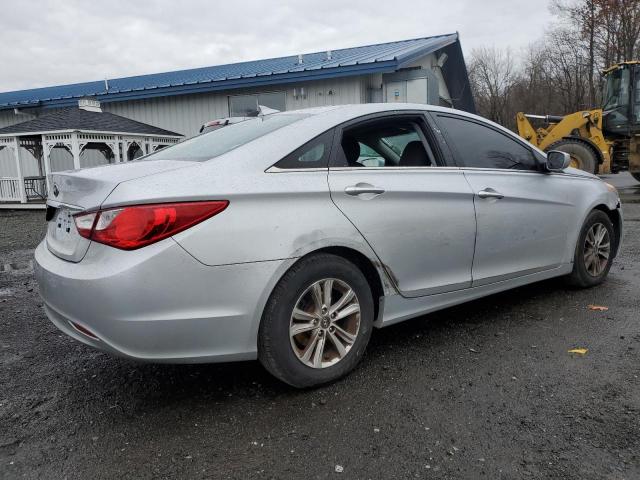 Photo 3 from auction – 2013 HYUNDAI SONATA GLS with VIN 5NPEB4AC7DH732747