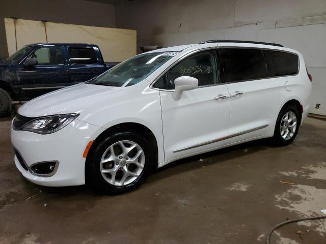 CHRYSLER PACIFICA T 2017 with VIN 2C4RC1BG2HR552552 - Photo from auction