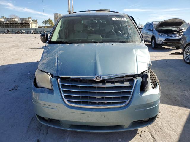 Photo 5 from auction – 2010 CHRYSLER TOWN & COU with VIN 2A4RR8DX1AR375657