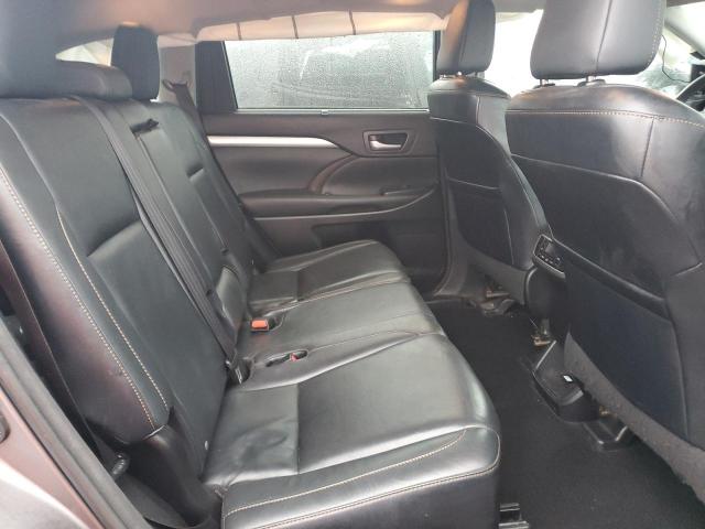 Photo 11 from auction – 2016 TOYOTA HIGHLANDER with VIN 5TDJKRFH5GS251880