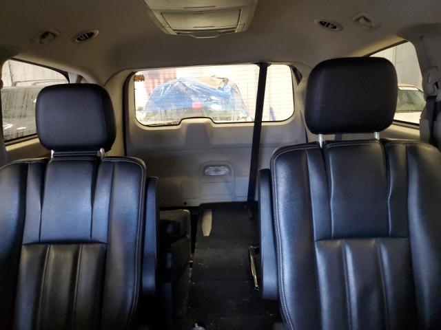 Photo 10 from auction – 2015 CHRYSLER TOWN & COU with VIN 2C4RC1BG8FR716092