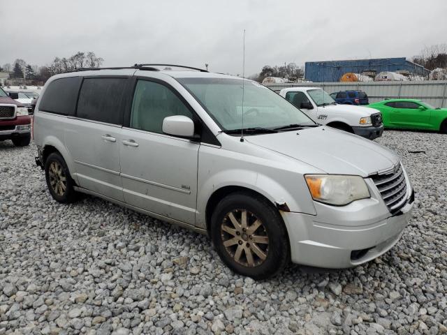 Photo 4 from auction – 2008 CHRYSLER TOWN & COU with VIN 2A8HR54P08R829089