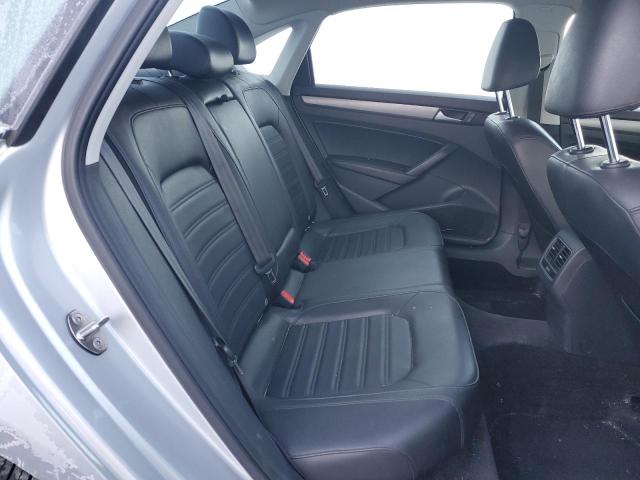 Photo 10 from auction – 2015 VOLKSWAGEN PASSAT SE with VIN 1VWBS7A33FC102255