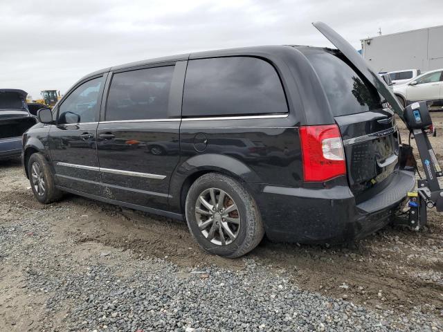 Photo 2 from auction – 2015 CHRYSLER TOWN & COU with VIN 2C4RC1HG2FR753646