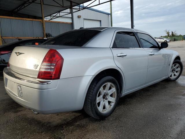 Photo 3 from auction – 2007 CHRYSLER 300C with VIN 2C3KA63H67H754122