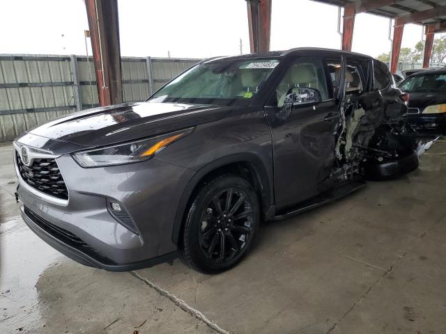 TOYOTA HIGHLANDER 2022 with VIN 5TDGZRAH4NS126105 - Photo from auction