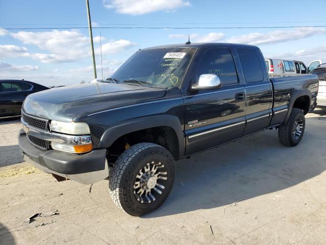CHEVROLET SILVERADO 2002 with VIN 1GCHC29122E276638 - Photo from auction