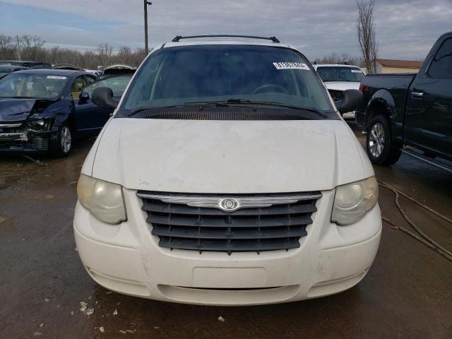 Photo 5 from auction – 2005 CHRYSLER TOWN & COU with VIN 2C4GP54L45R600626