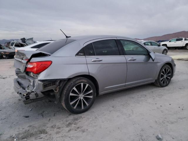 Photo 3 from auction – 2013 CHRYSLER 200 LIMITE with VIN 1C3CCBCG9DN523801