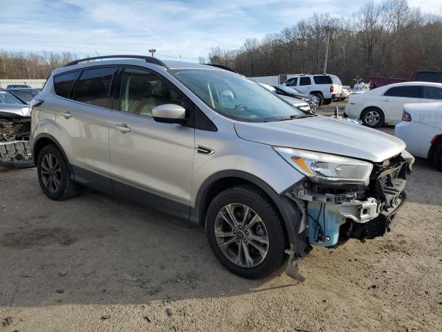 Photo 4 from auction – 2018 FORD ESCAPE SE with VIN 1FMCU0GD8JUA12221