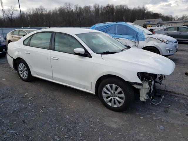 Photo 4 from auction – 2014 VOLKSWAGEN PASSAT S with VIN 1VWAP7A3XEC008594