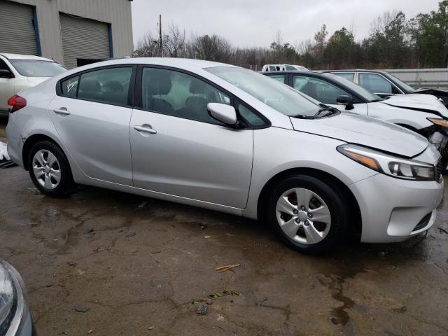 Photo 4 from auction – 2017 KIA FORTE LX with VIN 3KPFL4A72HE081140