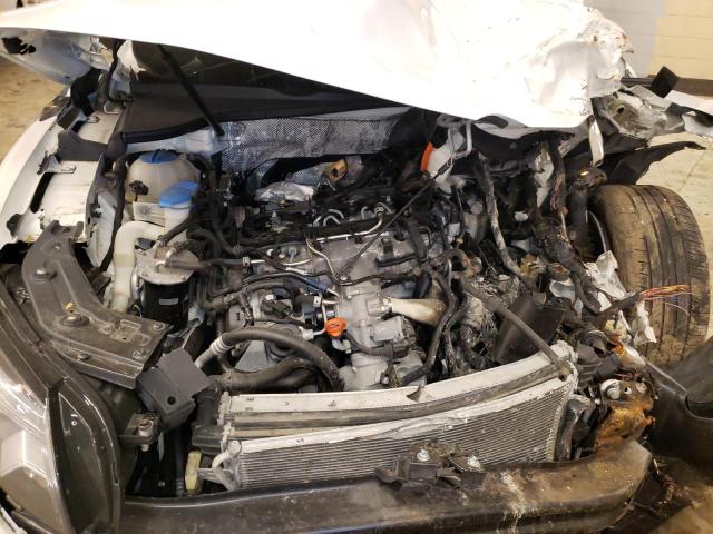 Photo 11 from auction – 2014 VOLKSWAGEN PASSAT SEL with VIN 1VWCN7A37EC004095