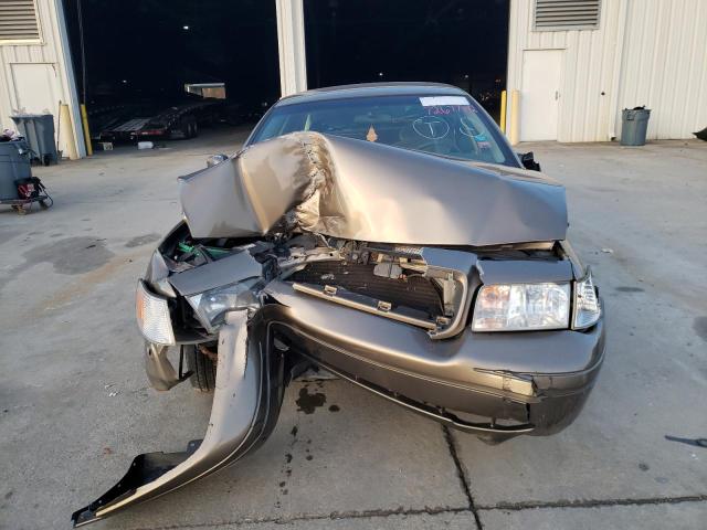 Photo 5 from auction – 2001 FORD CROWN VICT with VIN 2FAFP71V18X133118