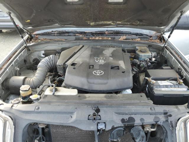 Photo 12 from auction – 2004 TOYOTA 4RUNNER SR with VIN JTEBU14RX40024299