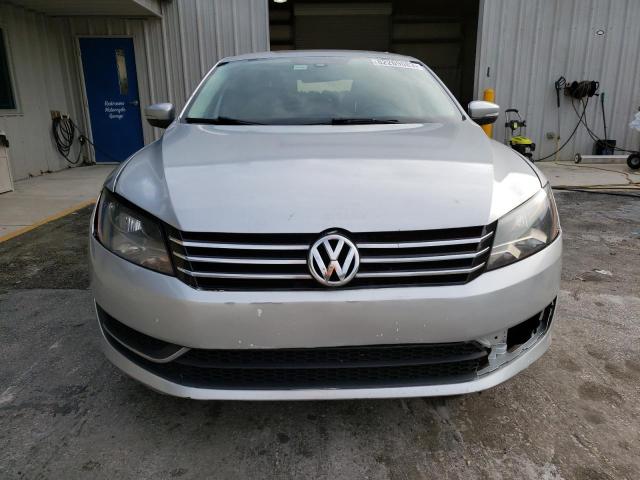 Photo 5 from auction – 2015 VOLKSWAGEN PASSAT S with VIN 1VWAS7A34FC013001