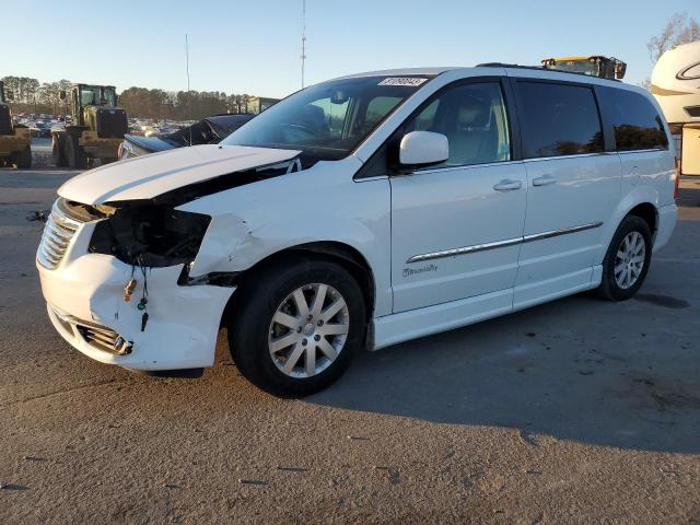 Photo 1 from auction – 2014 CHRYSLER TOWN & COU with VIN 2C4RC1BG1ER132003