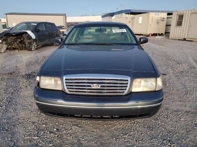 Photo 5 from auction – 1998 FORD CROWN VICT with VIN 2FAFP74W8WX135420