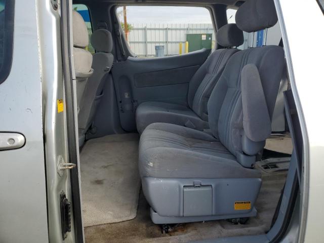 Photo 11 from auction – 2002 TOYOTA SIENNA LE with VIN 4T3ZF13C02U502846