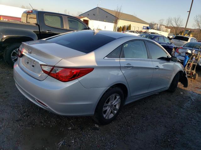 Photo 3 from auction – 2011 HYUNDAI SONATA with VIN 5NPEB4AC0BH047244