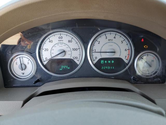 Photo 9 from auction – 2010 CHRYSLER TOWN & COU with VIN 2A4RR2D12AR456370