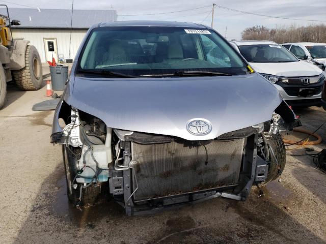 Photo 5 from auction – 2011 TOYOTA SIENNA XLE with VIN 5TDYK3DC3BS030273