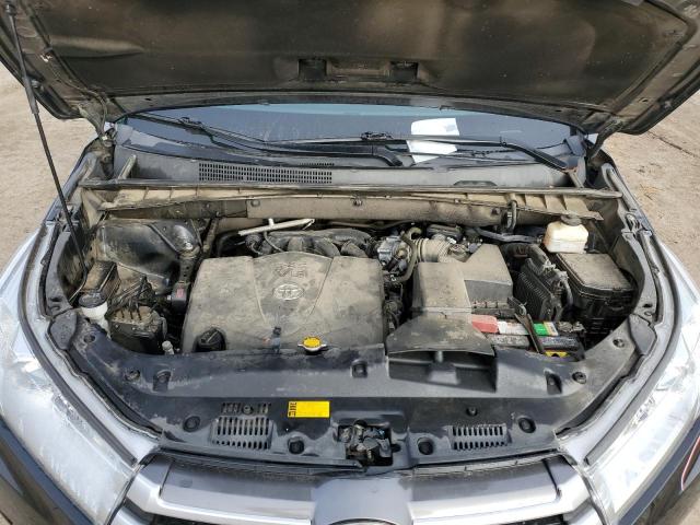 Photo 11 from auction – 2017 TOYOTA HIGHLANDER with VIN 5TDZZRFH4HS227232