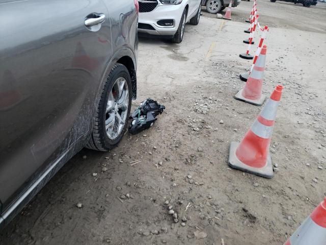 Photo 12 from auction – 2016 KIA SORENTO SX with VIN 5XYPKDA55GG087246