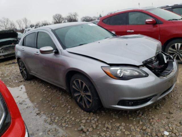 Photo 4 from auction – 2014 CHRYSLER 200 TOURIN with VIN 1C3CCBBG1EN186690