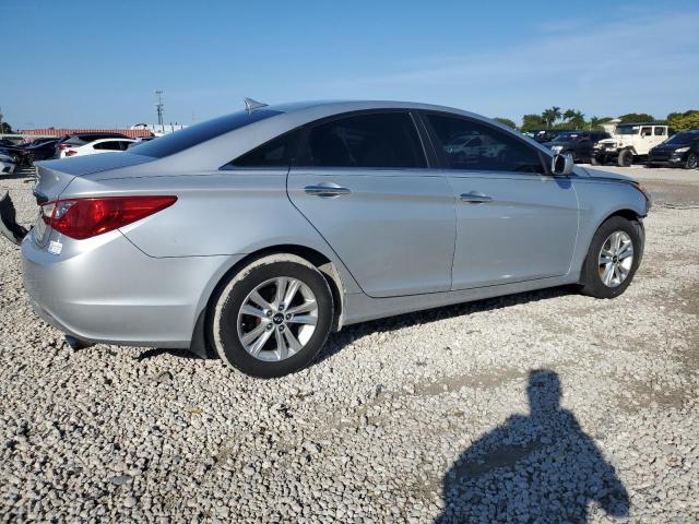 Photo 3 from auction – 2011 HYUNDAI SONATA GLS with VIN 5NPEB4AC4BH147024