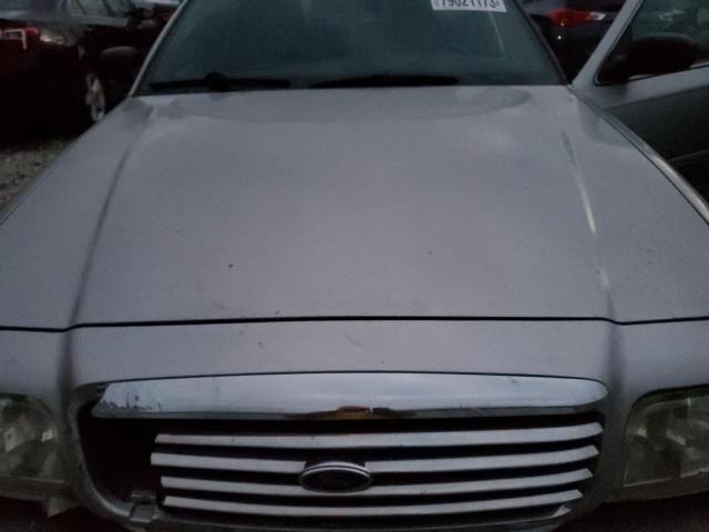 Photo 11 from auction – 2003 FORD CROWN VICT with VIN 2FAHP74W63X196057