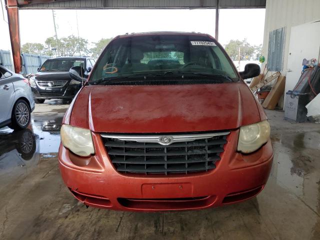 Photo 5 from auction – 2005 CHRYSLER TOWN & COU with VIN 2C4GP54L95R488731