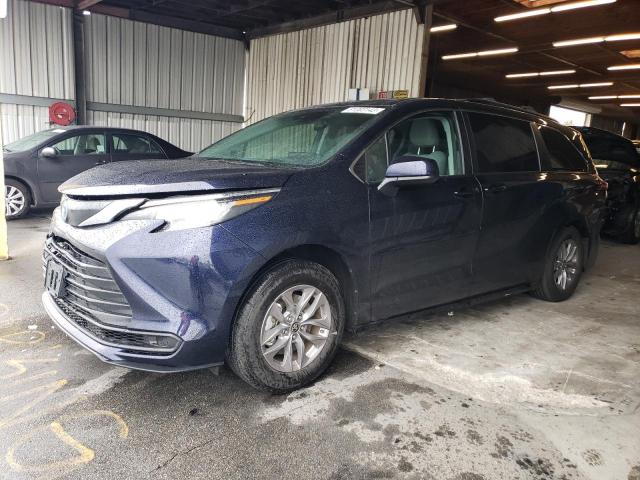 Photo 1 from auction – 2022 TOYOTA SIENNA LE with VIN 5TDBRKEC5NS097892