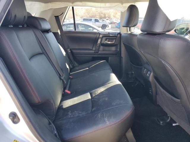 Photo 11 from auction – 2019 TOYOTA 4RUNNER SR with VIN JTEBU5JR0K5634949