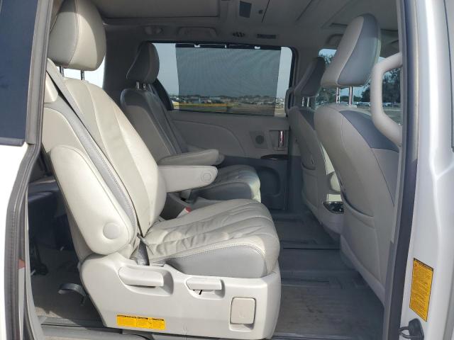 Photo 11 from auction – 2013 TOYOTA SIENNA XLE with VIN 5TDDK3DC4DS062604