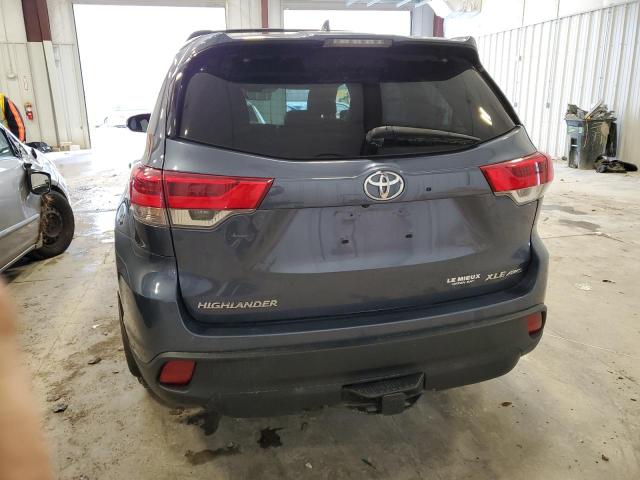 Photo 6 from auction – 2018 TOYOTA HIGHLANDER with VIN 5TDJZRFH9JS867892