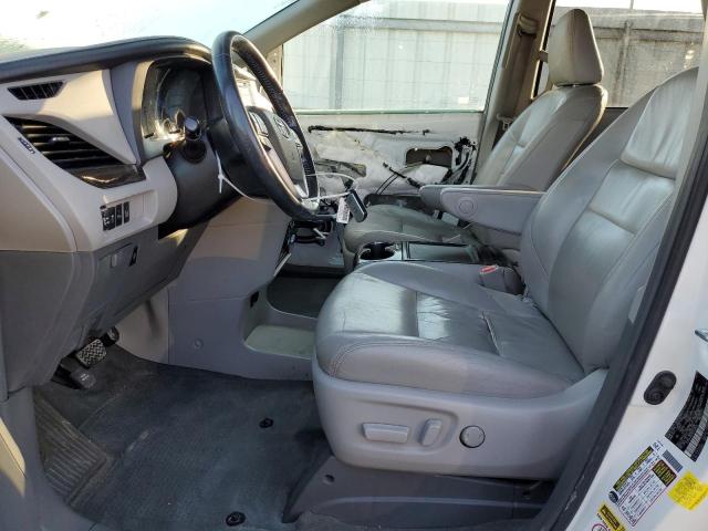 Photo 7 from auction – 2016 TOYOTA SIENNA XLE with VIN 5TDYK3DC9GS730628