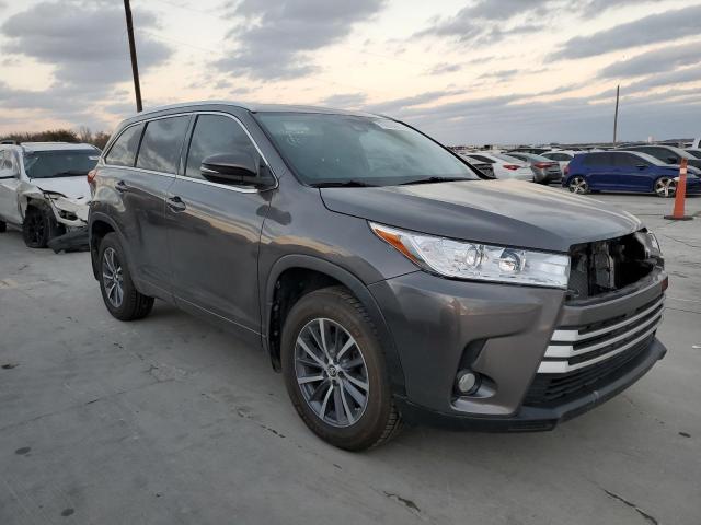 Photo 4 from auction – 2018 TOYOTA HIGHLANDER with VIN 5TDKZRFH8JS530182