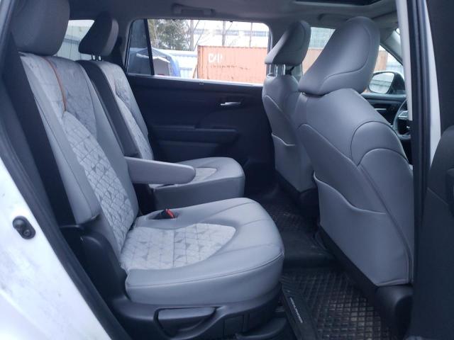 Photo 11 from auction – 2023 TOYOTA HIGHLANDER with VIN 5TDABRCH1PS588390